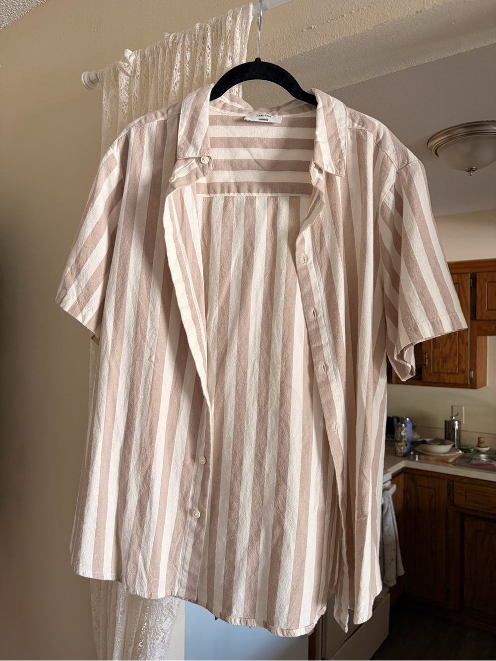 Men's Short Sleeve Button-Up Tee Size L